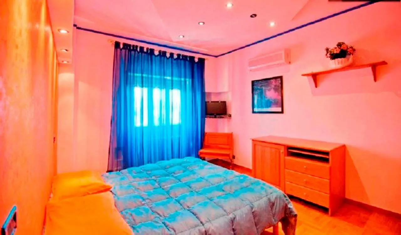 Julias Domus, T Apartment, Metro C Rome